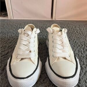 Maison Mihara Yasuhiro White pertersons